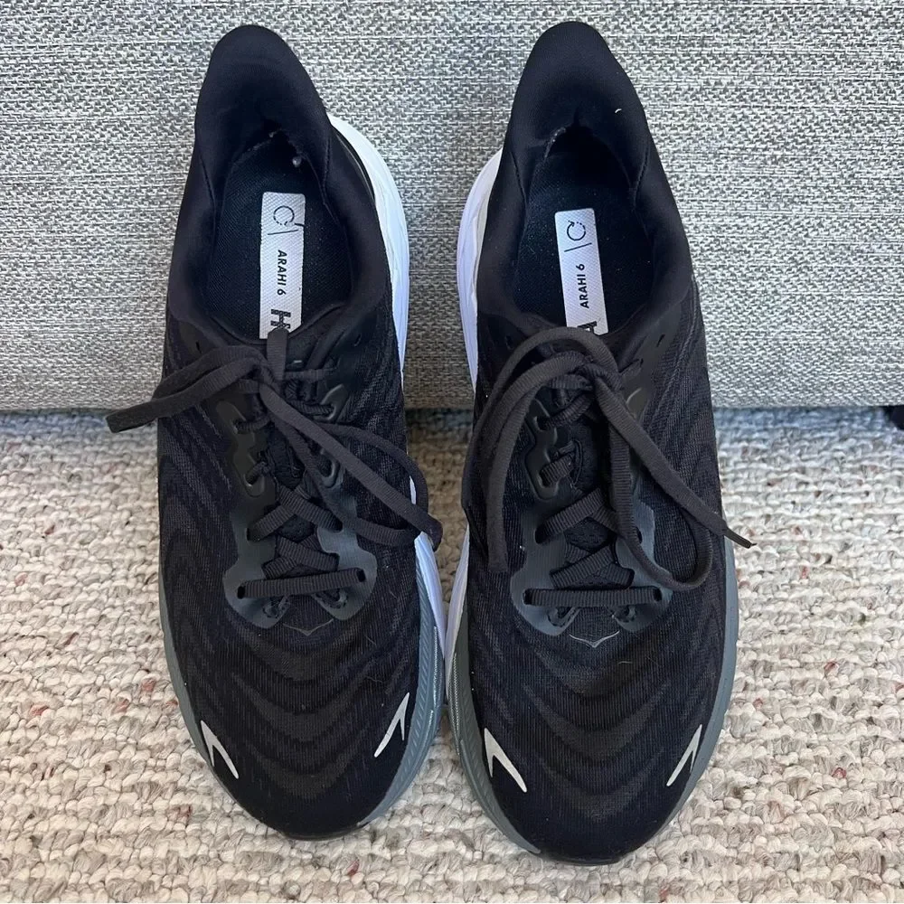 Hoka One One Womens Arahi 6 Running Shoe Black White